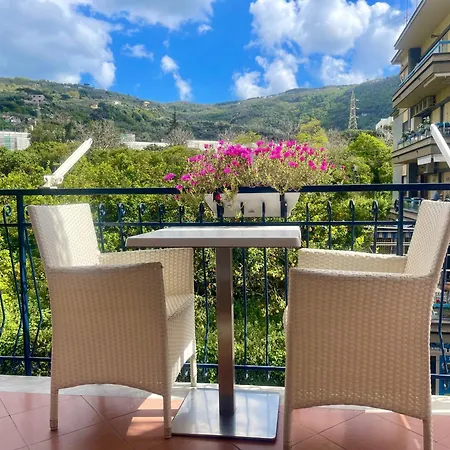 בית הארחה Bougainvillea Relais סורנטו