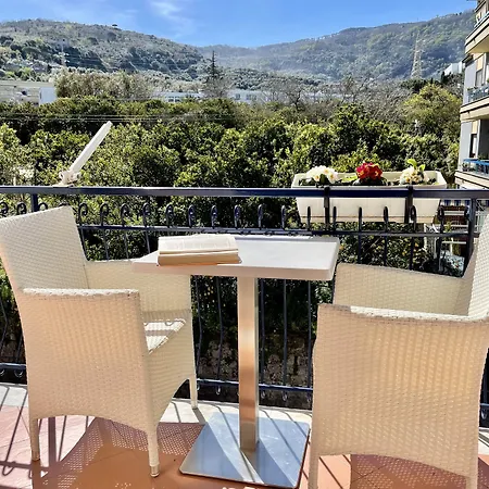 Bougainvillea Relais Pensionat 4*