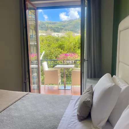 Bougainvillea Relais Konukevi Sorrento